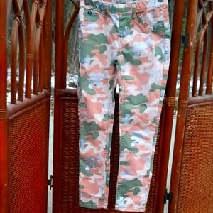 🍀3/15 Pink, Silver and green Camo legging pants